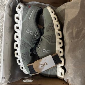 ON Cloud 5 Women’s Sneakers